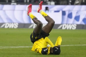 Dortmund suffer third straight defeat after 2-0 loss to Frankfurt