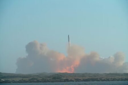 SpaceX's Starship rocket is pictured after launching as seen from South Padre Island near Brownsville, Texas, U.S. January 16, 2025. REUTERS