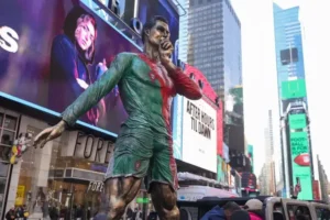 Cristiano Ronaldo statue unveiled in Times Square