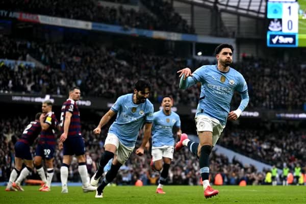 Marmoush hat-trick fires Manchester City to 4-0 win over Newcastle