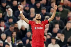 Brilliant Liverpool thump sorry Tottenham to reach Carabao Cup final