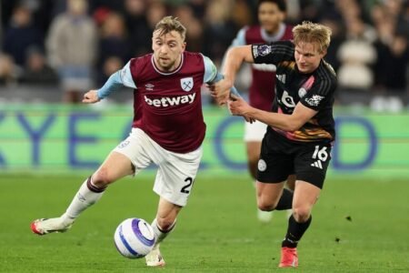 West Ham increase pressure on struggling Leicester