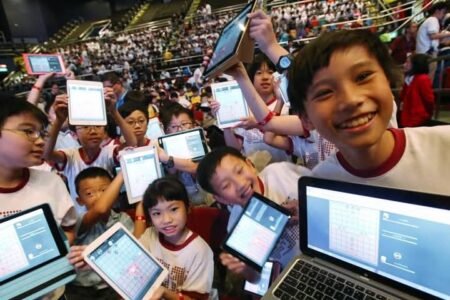 China introduces AI courses in primary, secondary schools to dominate global sector