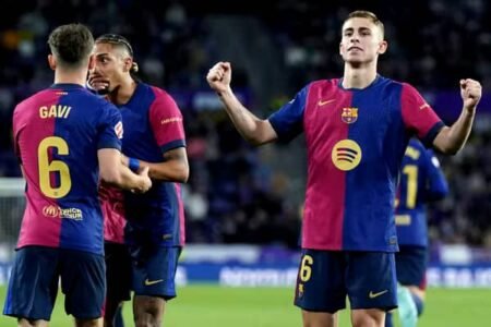 Barcelona's young guns rally to sink Valladolid 2-1