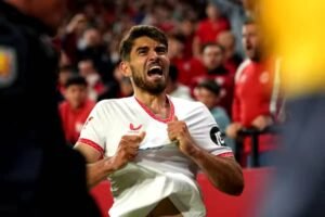 La Liga condemns threats by Sevilla fans La Liga criticized Sevilla fans' threats and intimidation of their own players and directors on Monday, following their third consecutive league defeat.