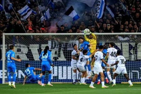 Napoli cling to Serie A top spot after stalemate at Parma Napoli cling to Serie A top spot after stalemate at Parma