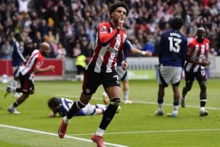 Brentford beat Man United in seven-goal thriller to boost Europe hopes