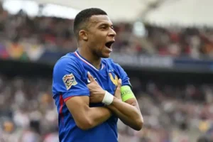 Mbappe becomes France all-time top scorer after 3-1 win over Senegal