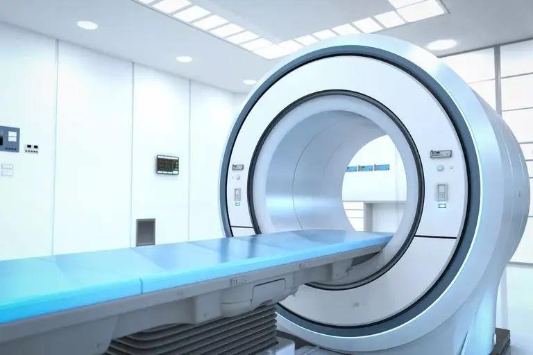 MRI machine sucks, kills man wearing heavy metallic necklace MRI machine sucks, kills man wearing heavy metallic necklace