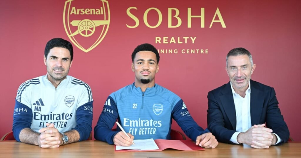 Nwaneri commits to Arsenal until 2030