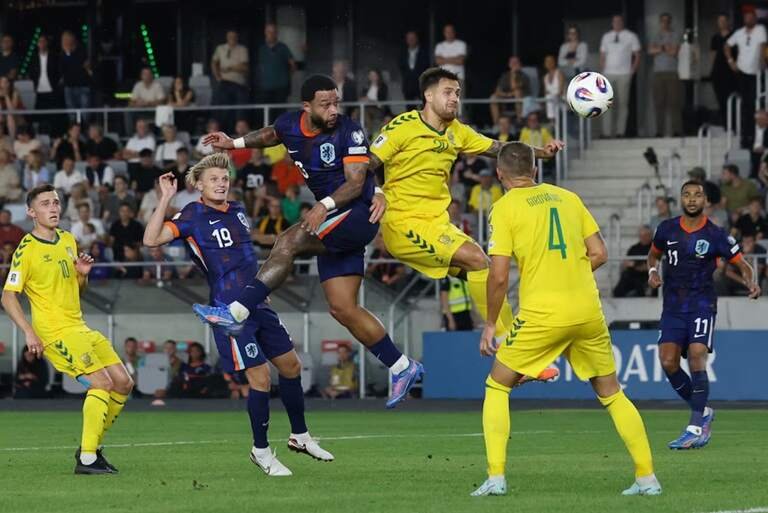 Memphis Depay broke Robin van Persies record on 52 goals for the Netherlands