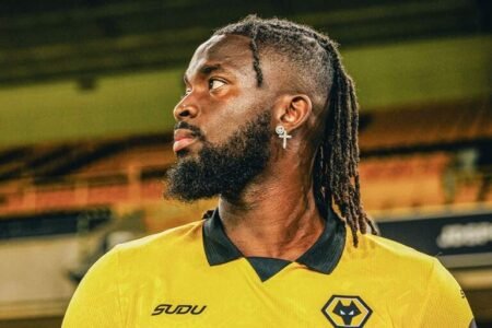 Transfer Deadline: Wolves sign Tolu Arokodare in £24m four-year deal Tolu Arokodare was the winner of the 2025 Ebony Shoe, awarded to the best African player in Belgium