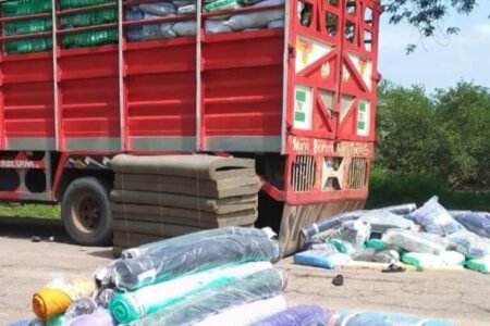 Troops intercept vehicles carrying supplies for terrorists in Yobe Troops intercept vehicles ‘carrying supplies for terrorists’ in Yobe