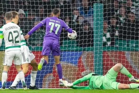 Braga stun Celtic 2-0 in chaotic Europa League encounter
