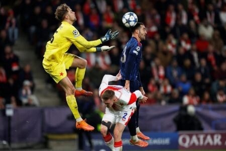 Arsenal win in Prague to match 122-year club record