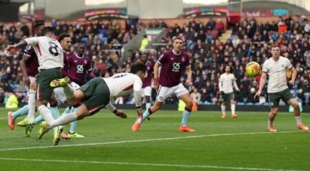 Chelsea close gap on Arsenal with 2-0 win at Burnley