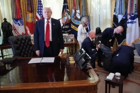 Official collapses during Trump’s weight-loss drug deal announcement Official collapses during Trump’s weight-loss drug deal announcement