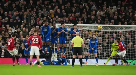 Man United held by Bournemouth in eight-goal thriller Man United held by Bournemouth in eight-goal thriller