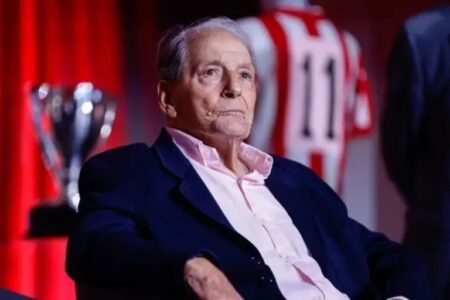 Atletico Madrid on Monday announced the demise at 91 of club legend Enrique Collar, who captained the team to a league title and three cup successes in the 1960s.