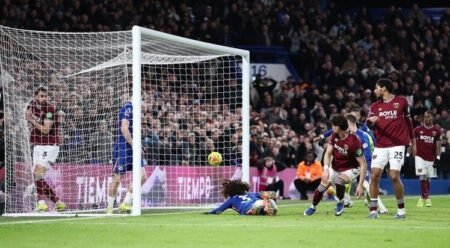 Chelsea stun West Ham with dramatic stoppage-time comeback win