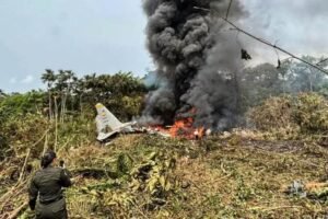 Military plane crash kills many in Colombia