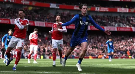 Arsenal title hopes hit by Bournemouth defeat Alex Scott scores winner as Bournemouth beat Arsenal at Emirates Stadium in Premier League clash