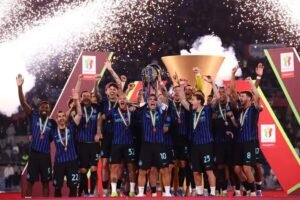 Inter Milan lifts the Coppa Italia trophy