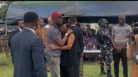 Oyo State Governor Seyi Makinde consoles Wole Alamu after an emotional appeal for the rescue of his abducted wife and other kidnapping victims in Ogbomoso.