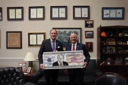 Trump $250 bill proposal advances as treasury weighs commemorative note Mock-up of a proposed $250 US bill featuring President Donald Trump to commemorate America's 250th anniversary.
