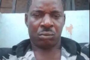 Police officer threatens to kill anyone who videos him on duty