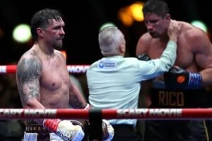 Usyk retains titles with controversial win against Verhoeven Usyk retains titles with controversial win against Verhoeven