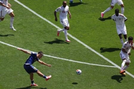 Teenager Kerim Alajbegovic scores Bosnia first goal in win over Qatar