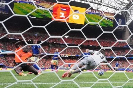 Brobbey, Gakpo score twice as Netherlands thrash Sweden 5-1