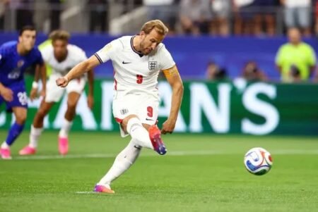 Kane scores from penalty spot in England 4-2 win over Croatia