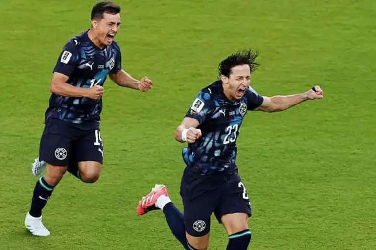 10-man Paraguay end Turkey's World Cup dream in 1-0 win