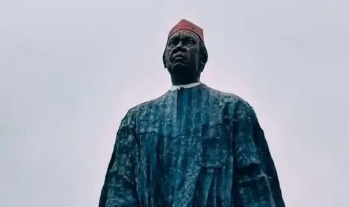 Soludo unveils Chinua Achebe statue in Anambra 13 years after his death Governor Chukwuma Soludo unveils a statue of literary icon Chinua Achebe in Ogidi, Anambra State.