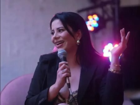 Ex-adult film star Amaranta Hank sworn in as Colombian senator Amaranta Hank, formerly known as an adult film actress, takes the oath of office as a Colombian senator representing Norte de Santander.