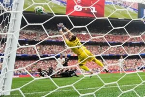 Azzedine Ounahi shoots and scores twice in Morocco win over Canada