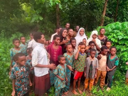 BREAKING: FG confirms release of abducted Oyo schoolchildren, teachers Freed Oyo pupils and teachers after their rescue from kidnappers in Orire Local Government Area.