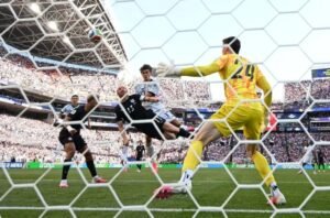 Belgium cruise past US to reach World Cup quarter-finals Belgium beat US 4-1 to set up Spain quarter-finals showdown