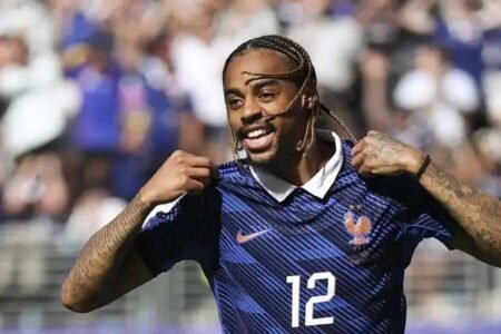 Liverpool agree £123m deal for PSG’s Bradley Barcola Liverpool agree £123m deal for PSG's Bradley Barcola