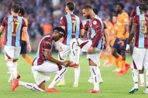 Salah scores brace in Turkish league debut